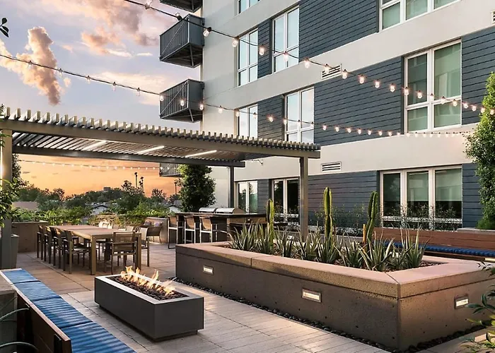Apartment Landing At Hudson On Farmer - In Riverside *